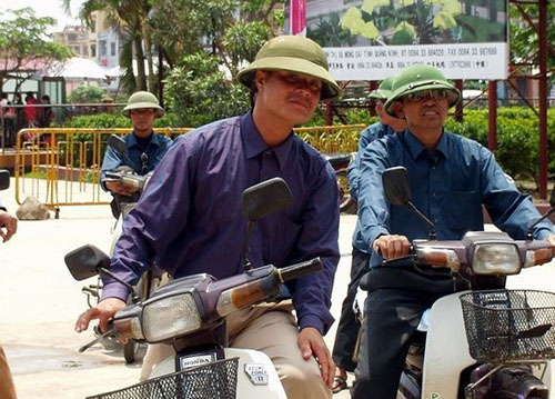 喜歡戴綠帽子的越南男人
